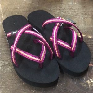 Olowahu Teva Flip Flops